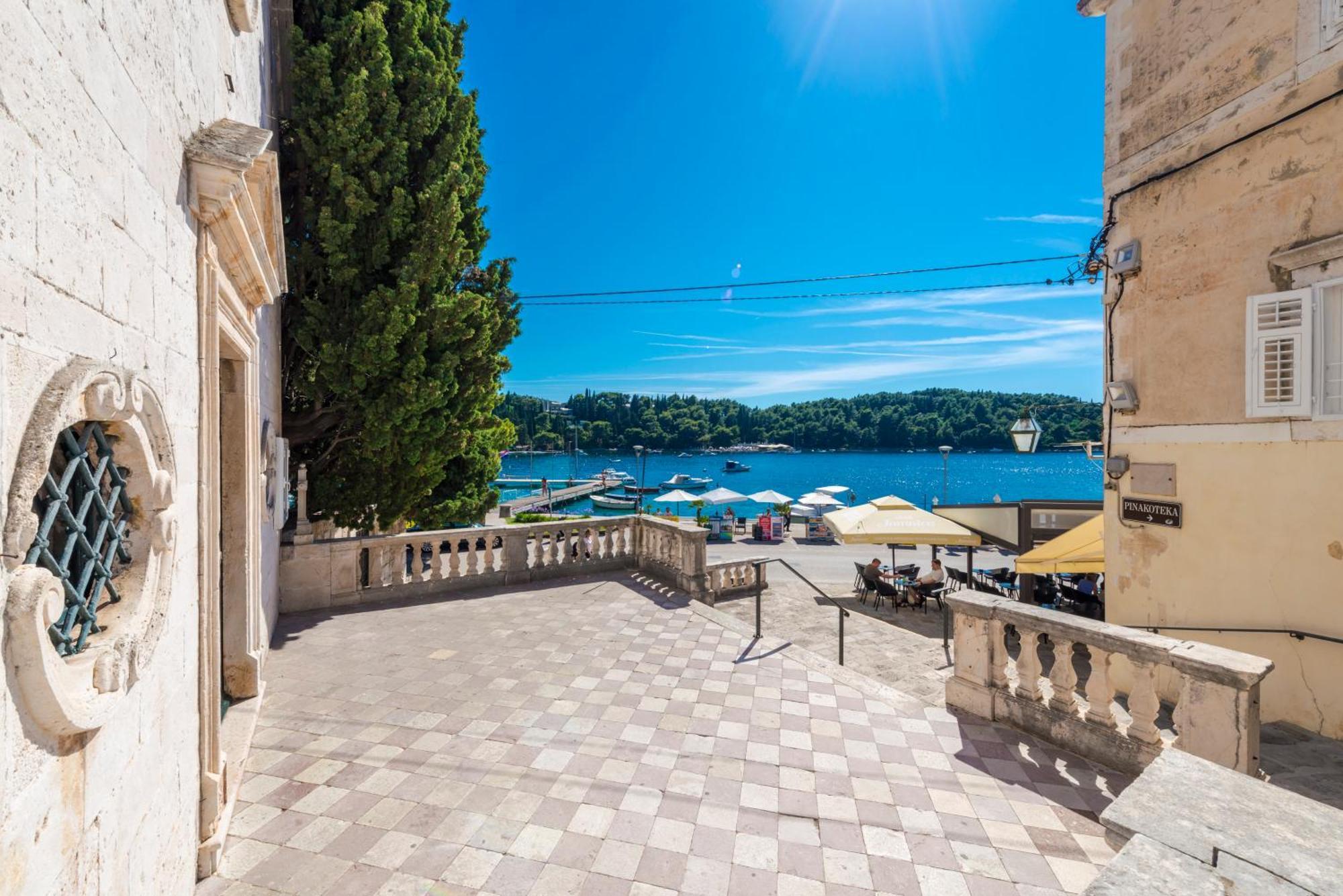 La Porta 2, Seaview In The Center Apartment Cavtat